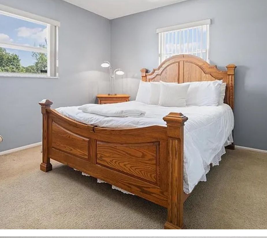 Queen Bed Set