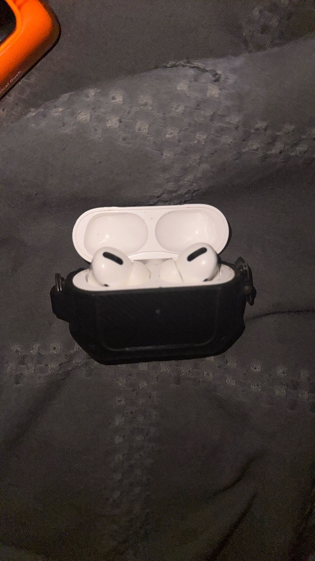 Apple AirPod Pro 1st Gen *Great condition”