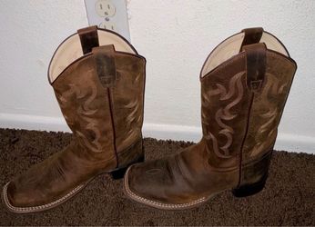 Boy boots