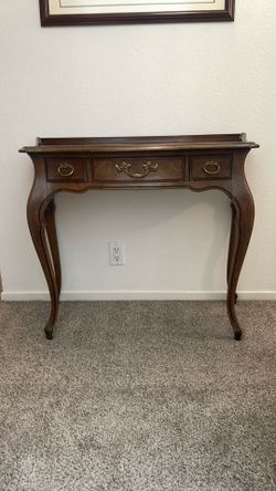 CONSOLE TABLE - PECAN WOOD