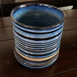 Blue Stripped Pot 