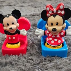 Fisher-Price Little People Mickey & Minnie Mouse with 2 Chairs