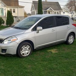 Nissan versa 