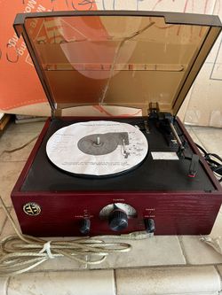 Computer Turntable + AM/FM Radio