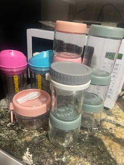 Mixed Lot of Food Storage Containers and Tumblers