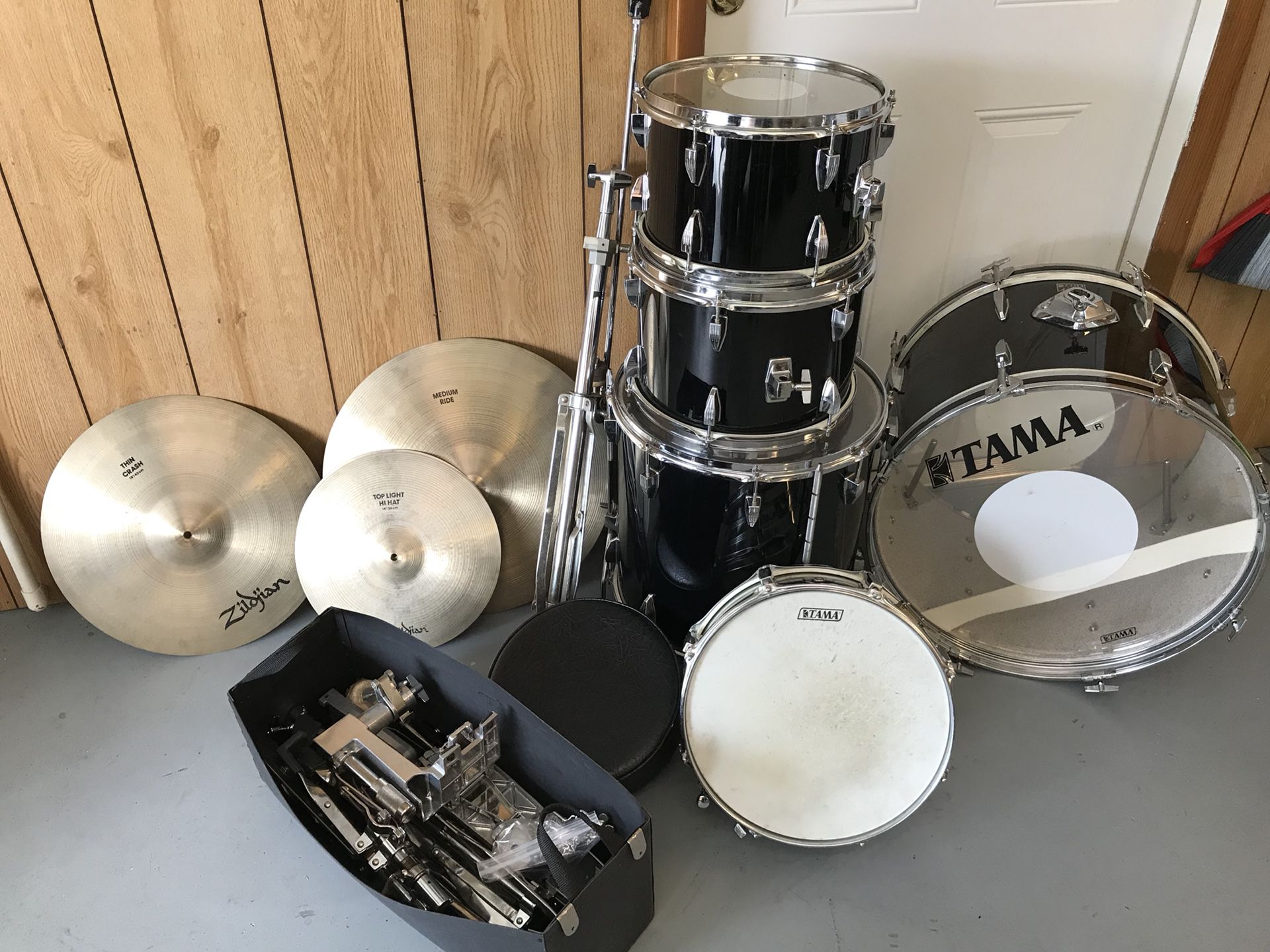 Tama drum set