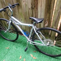 Cannondale Bike 800 Hybrid 