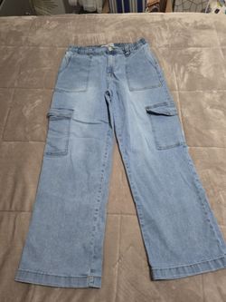 Mid rise meduim was stretch cargo jeans