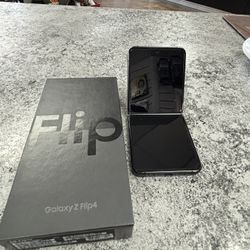 Samsung Galaxy Z Flip4