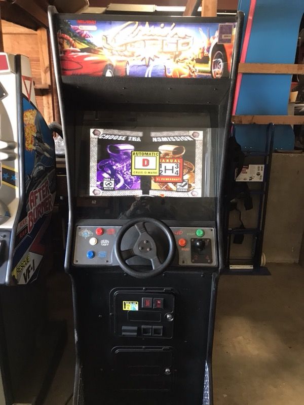 Cruising world arcade with dollar bill acceptor