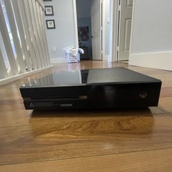 Xbox One And Controllers