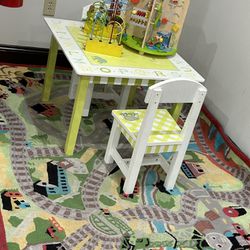 Children’s Play Table
