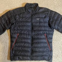 Arc’teryx Cerium Down Jacket (Black Sapphire)