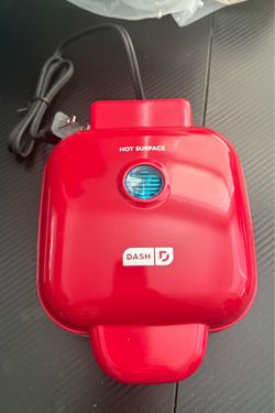 Dash Snack Attack Pocket Sandwich Maker - New (Open Box)