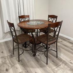 Four Chair, Dining Table