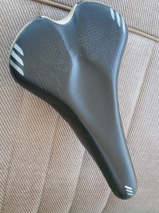 NEW TREK BICYCLE SEAT