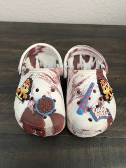 Coco Puff Crocs 7c 
