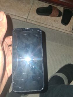 iPhone 16e
