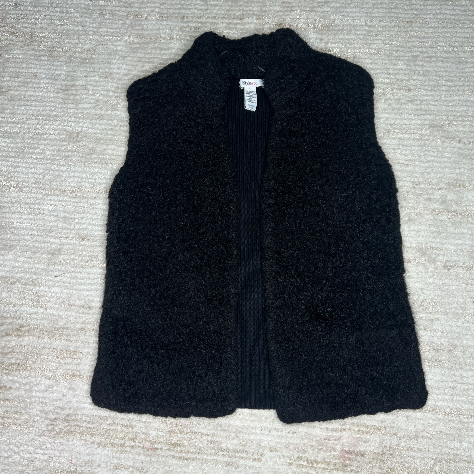 Black faux fur vest Style&co. Women’s size large  #fauxfur #vest 