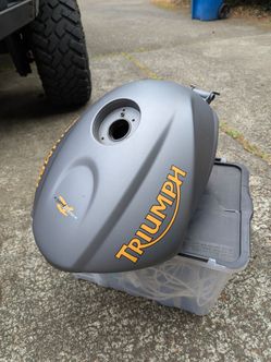 Triumph tank & 2 exhaust mufflers