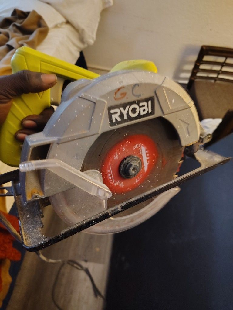 Ryobi Electric Saw