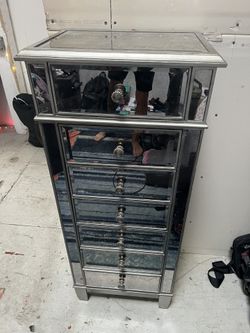 Mirrored Tallboy Lingerie Chest Dresser– Silver – Excellent Condition