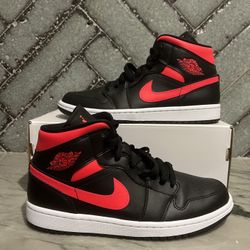 Air Jordan 1 Mid 'Siren Red’
