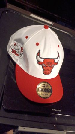 NEW NEW ERA 9FIFTY CHICAGO BULLS CAP TAG ATTACHED ADJUSTABLE CAP