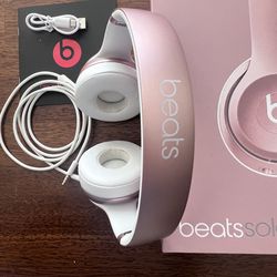 Beats 2 Wireless in Rose Gold Box for Sale in San Marcos, CA - OfferUp