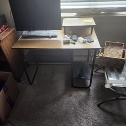 Computer Desk - 25.00