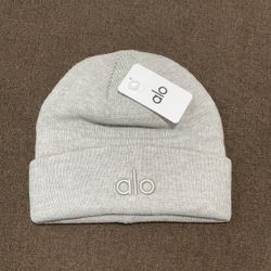 alo gray beanie