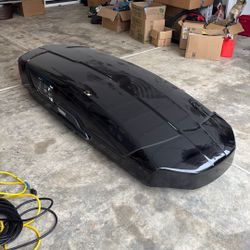 Never Used Thule Motion XT XL cargo Box