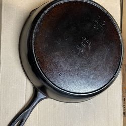 Lodge #12 Vintage Cast Iron Skillet. 