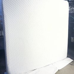 Mattress Used Memory Foam The lining is still usable and removable for washing.