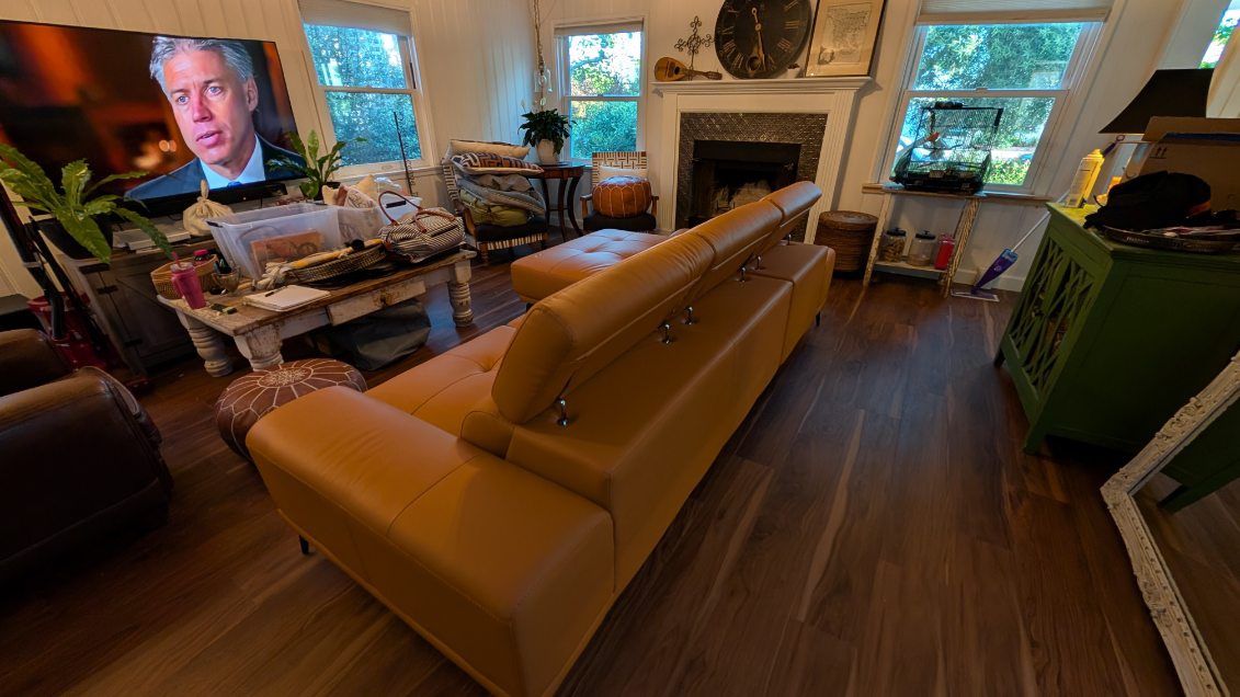 New Luxury Sectional Couch / Free Delivery