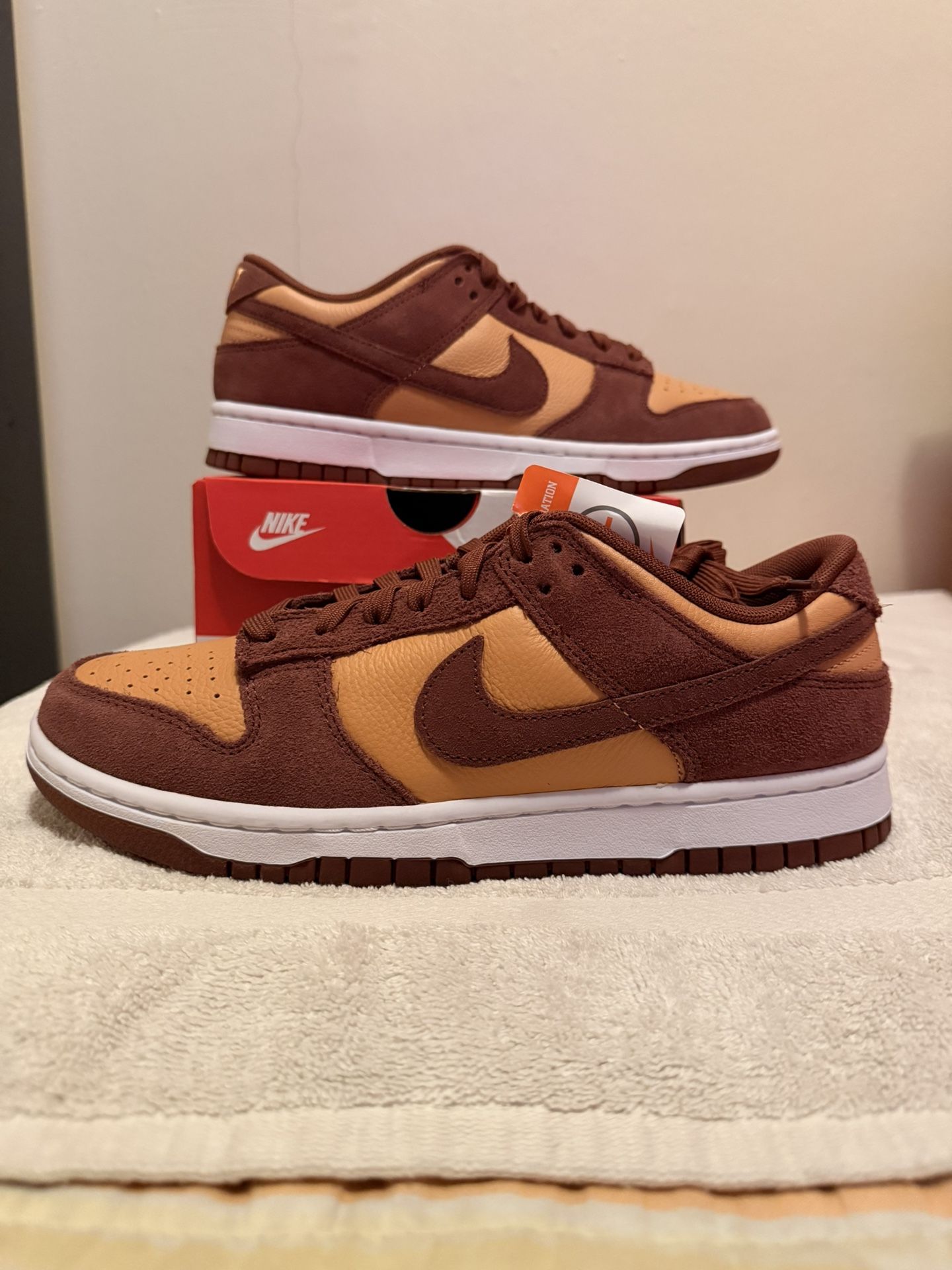 Nike Dunks size 9 shoes Brand New original Zapatos de Nike talla 9 nuevos Nuevos