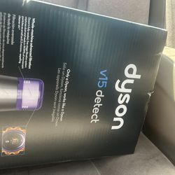 Brand New Dyson V-15 Detect