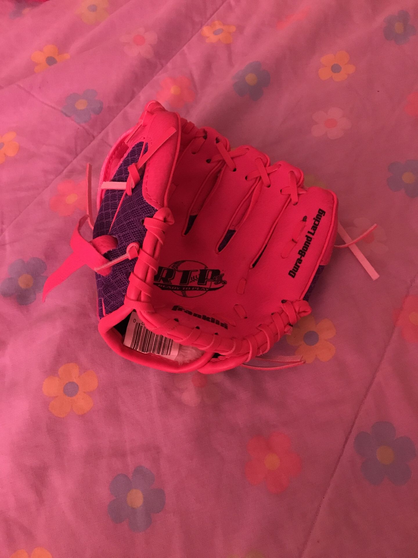 Softball glove