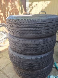 Set of tires for sale (800 miles only)