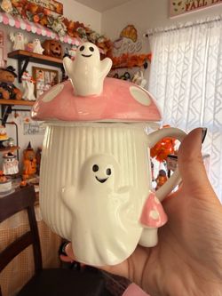 Pink Halloween decor