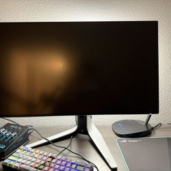 Alienware 27inch 240hz 1080p Gaming Monitor 