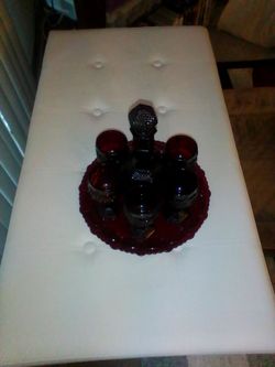 Stone Hill cream sherry bottle serving set