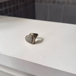 10 Karat Gold Ring With Diamonds 