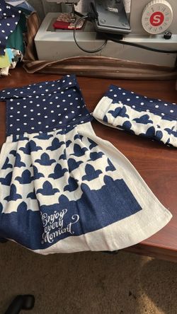 NEW. Hanging dish towels sets.