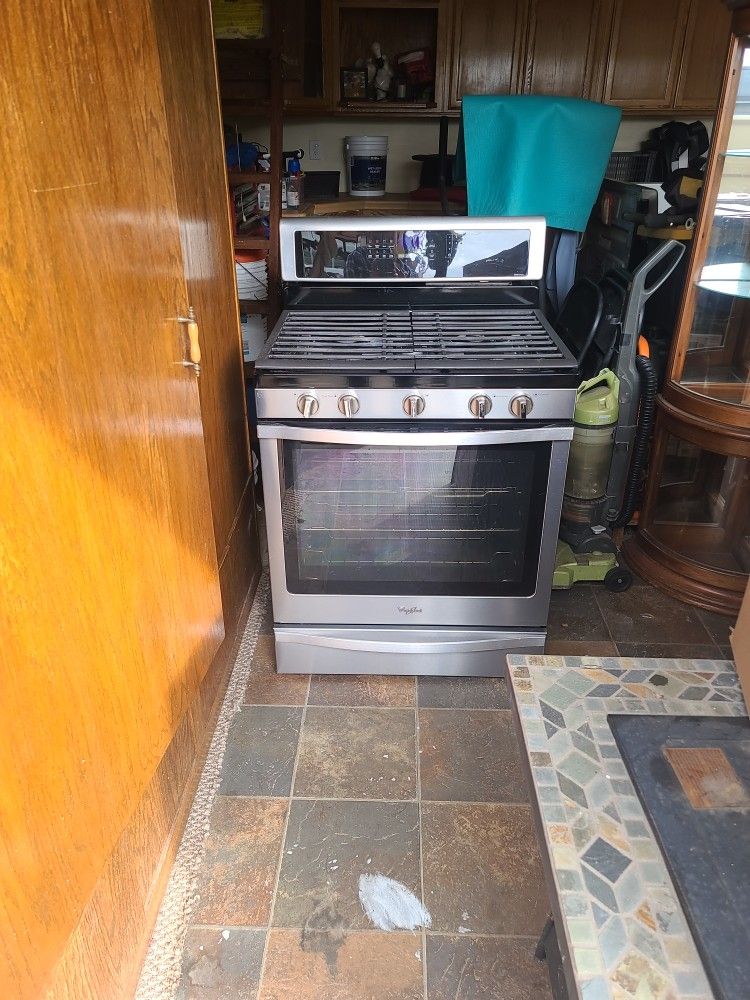 Whirlpool Gas Stove Good Working Condition
