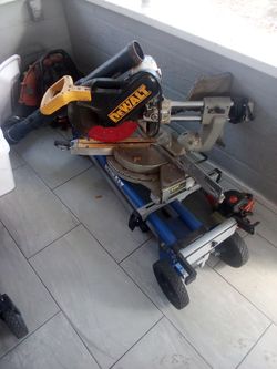 DeWalt sliding miter saw
