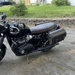 Triumph Genuine Leather Panniers Pair- left and right bags