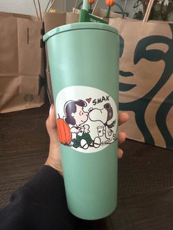 Starbucks Snoopy green tumbler