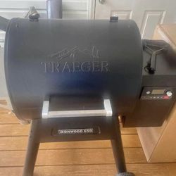 Traeger 650 Ironwood Grill