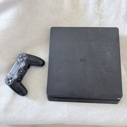 PS4 Slim With Controller (Cables)
